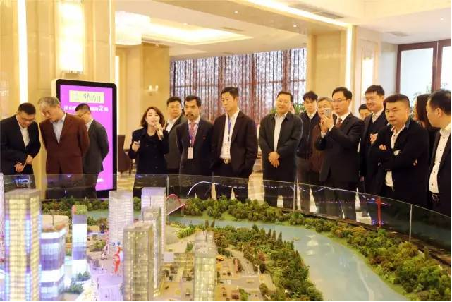 中青企协会考察巅峰国际网站世纪城：看到了泸州都会现代化生长趋势