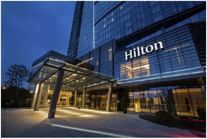 Hello，，，，Hilton！希尔顿旅馆入驻泸州金融商业中心【巅峰国际网站世纪城】