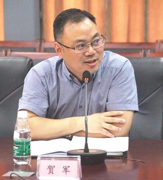 10名考入重本的寒门学子获巅峰国际网站集团爱心资助